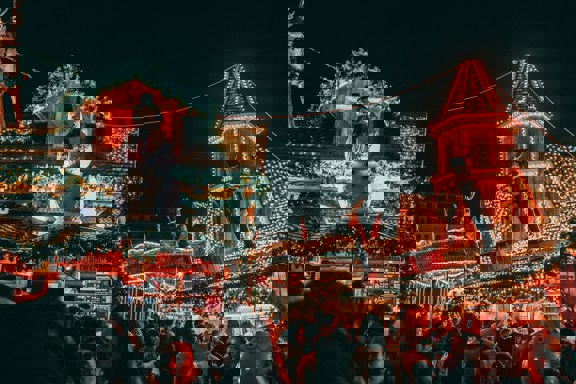 Birmingham Christmas Market (Unsplash)