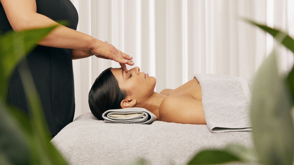 1213 THG0041184 EA TREATMENTS SHOT 089 Copy (1)