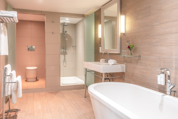 Manor House Suite The Belfry Day 28825 Edit