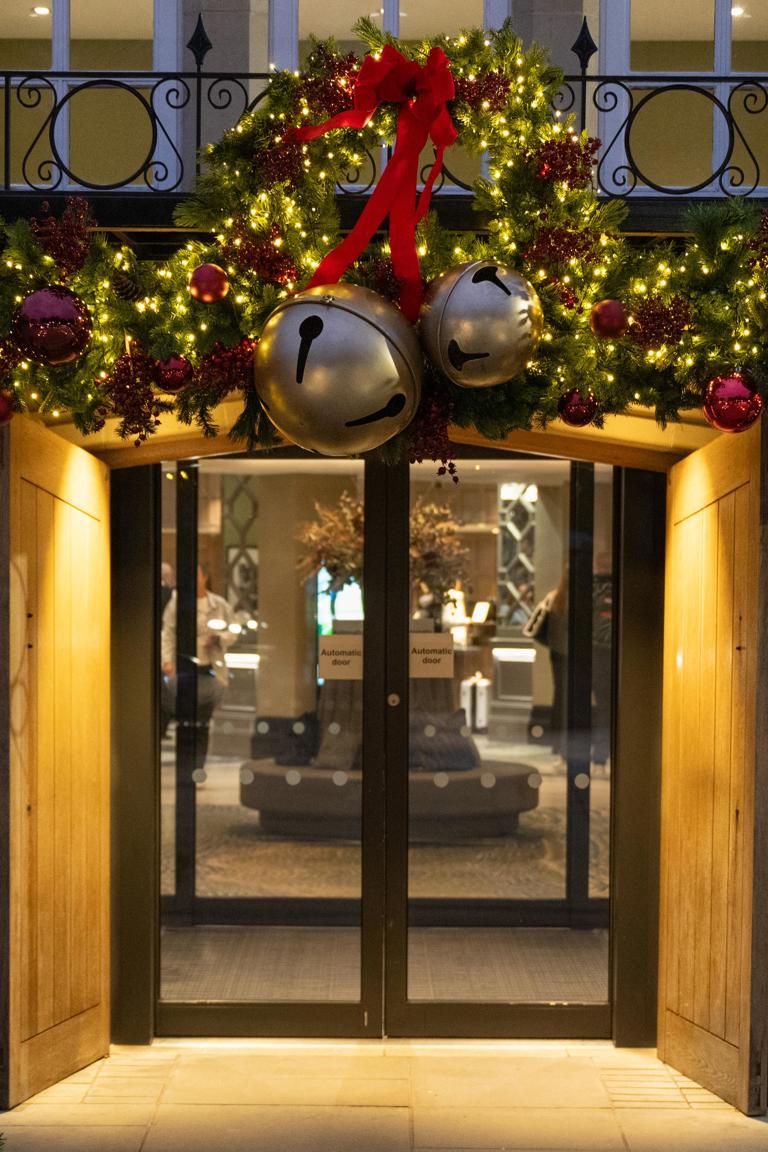 Belfry Dec 24 Amy Murrell 47 (Wecompress.Com)